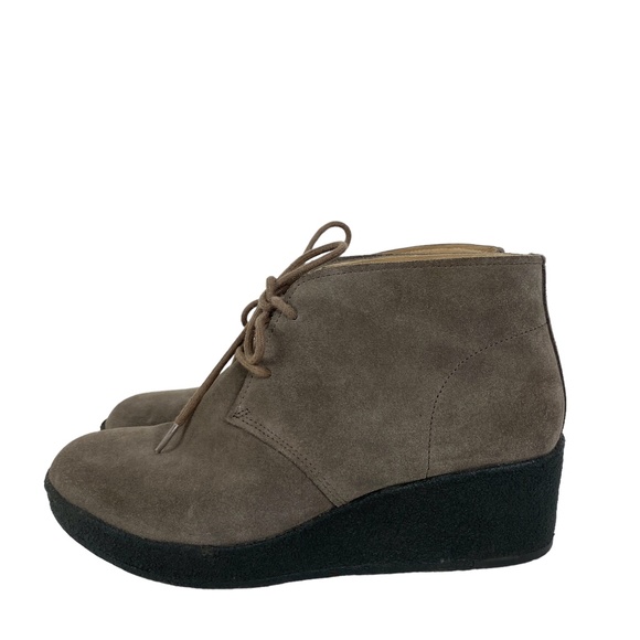 Clarks Originals Athie Terra Suede Wedge Bootie Taupe Sz. 8.5 M - Picture 1 of 12